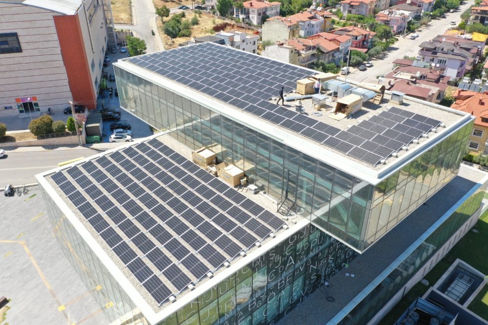 Merkezefendi Belediyesi Güneş Enerjisiyle Kendi Elektriğini Üretmeye Başlıyor