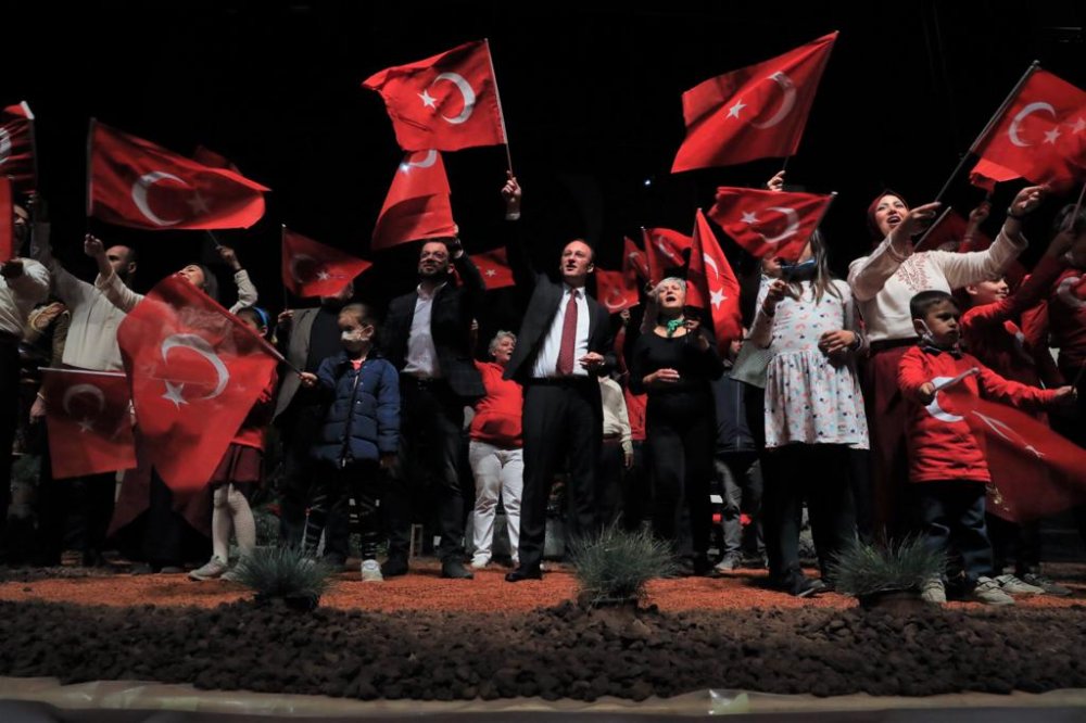 Pamukkale Belediyesi Çalışanları İşgalden Cumhuriyet’e Giden Yolu Canlandırdı
