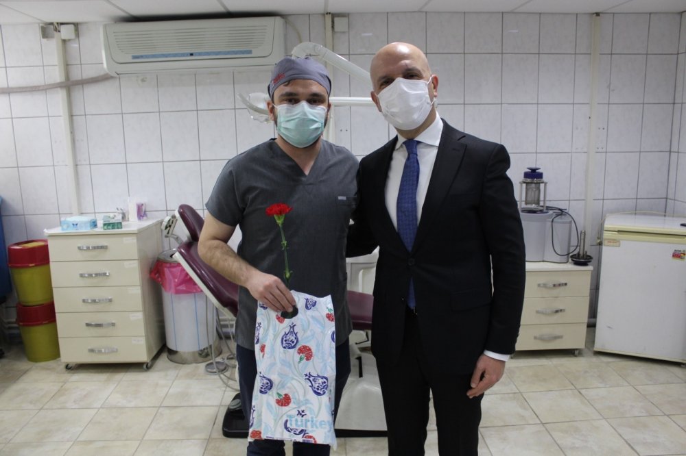 Başkan Özbaş, Sağlık Kahramanlarına İlçe Halkı Adına Teşekkür Etti