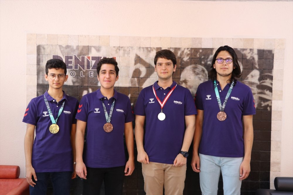 Liselilerin Matematikteki Başarısı Olimpiyatlarda 4 Madalya Kazandırdı