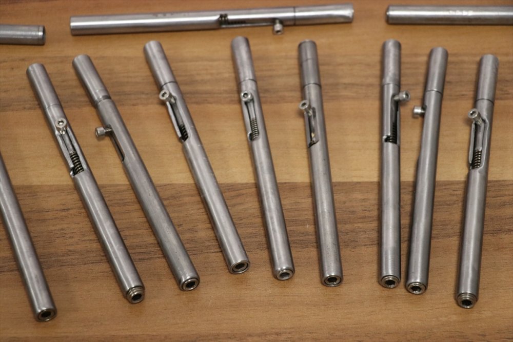 Denizli'de kalem görünümlü 50 tabanca ele geçirildi