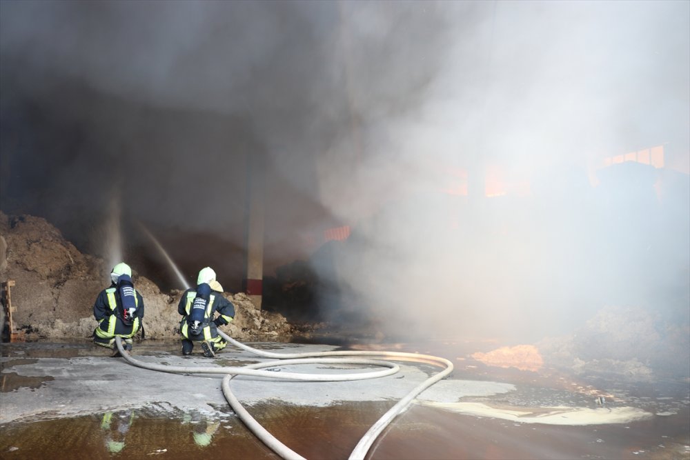 Denizli'de iplik fabrikasında yangın çıktı