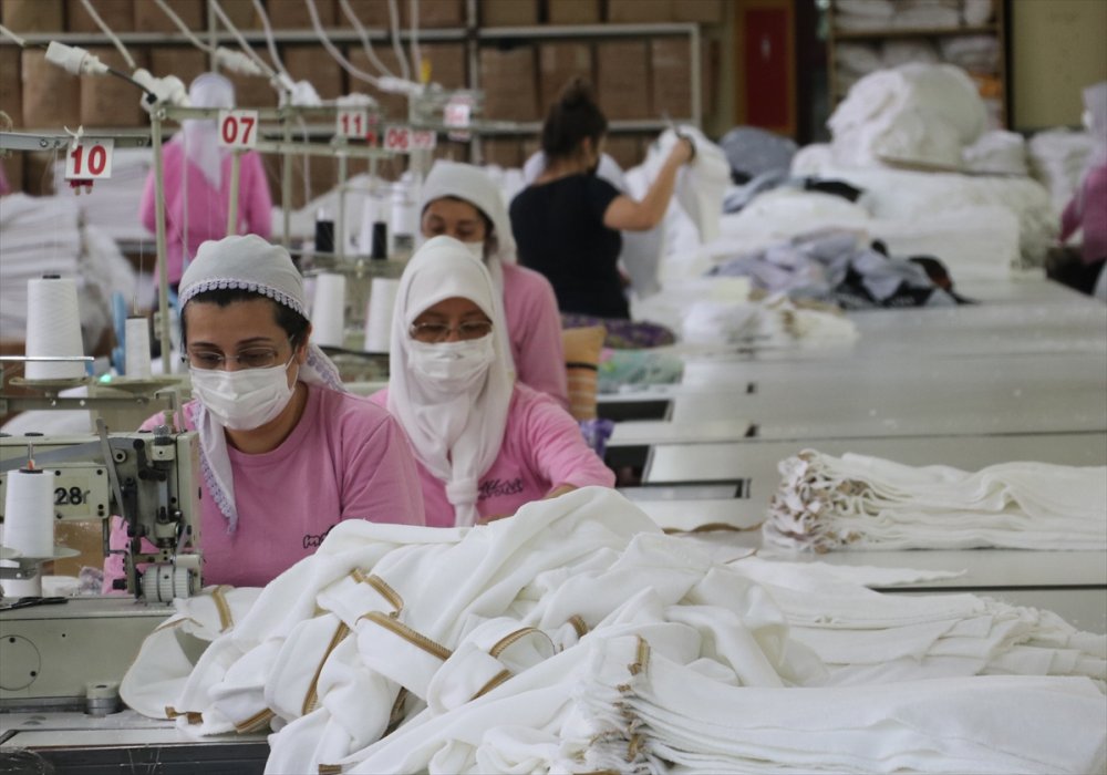 Ev tekstili sektöründe dünyanın önde gelen kapasitelerinden birine sahip Denizli, yeni tip koronavirüs (Kovid-19) salgınına rağmen geçen yıl haziran ayının başında bu yana ihracatını kesintisiz artırdı.
