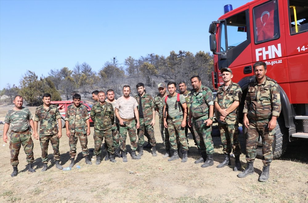 Denizli'nin Tavas ve Buldan ilçelerindeki ormanlık alanlarda çıkan yangınları söndürme çalışmalarında Azerbaycan'dan gelen itfaiye ekipleri de yer aldı.