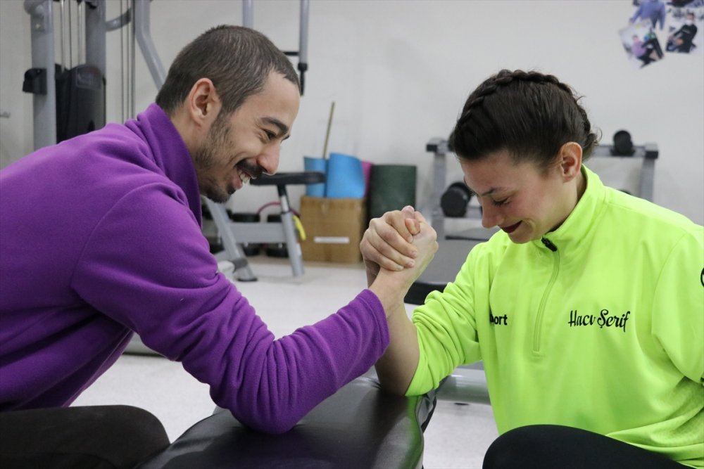 Bedensel Engelli Sevim Top, 3 Yıllık Kariyerine 2 Türkiye Şampiyonluğu Sığdırdı