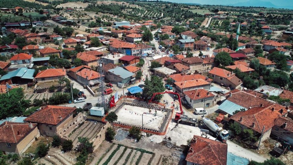 Pamukkale Belediyesi'nden Kapalı Pazar Yeri Atağı