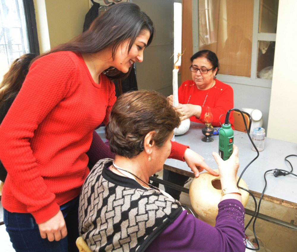 Sarayköy Halk Eğitim Merkezi kursiyerlerini düşünüyor