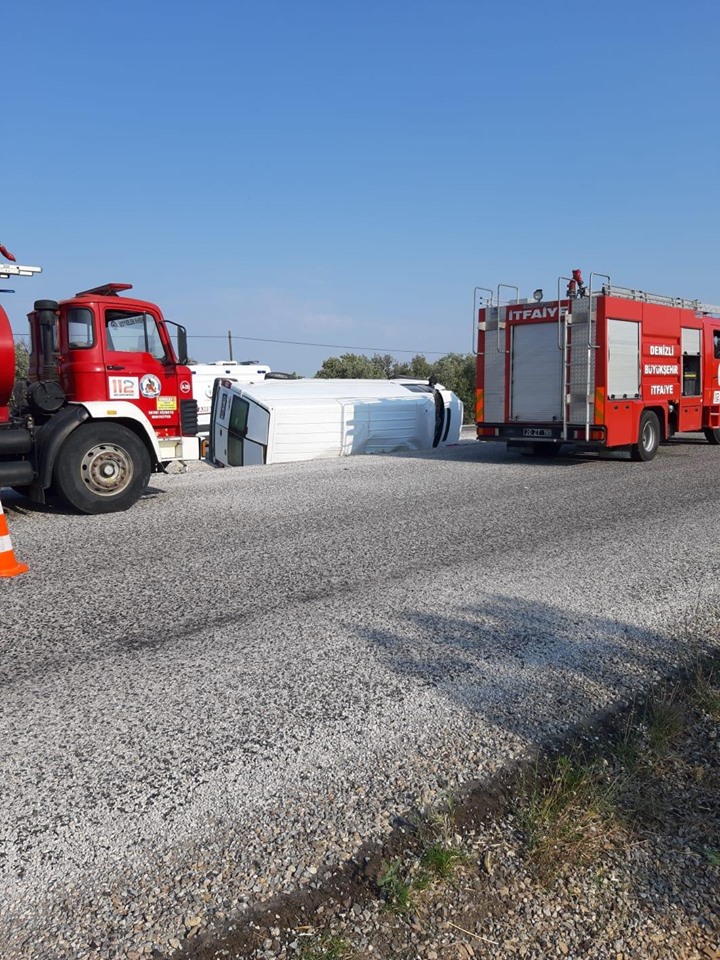 Denizli'de Trafik Kazası: 1'i Ağır 3 Yaralı