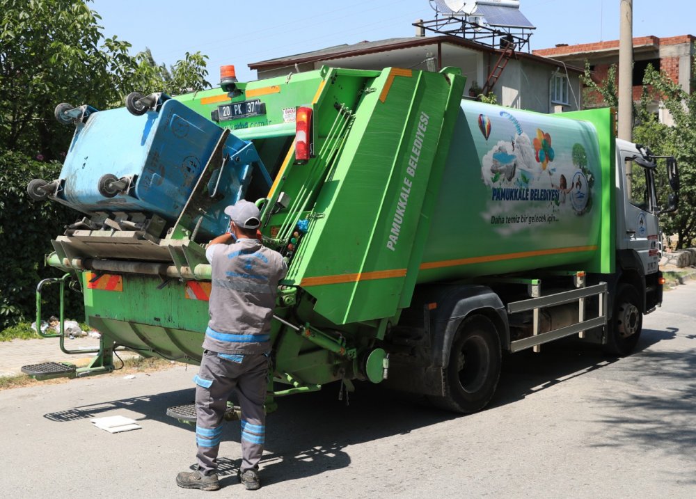 Pamukkale’de Çöp Kamyonları Temiz Kokuyor