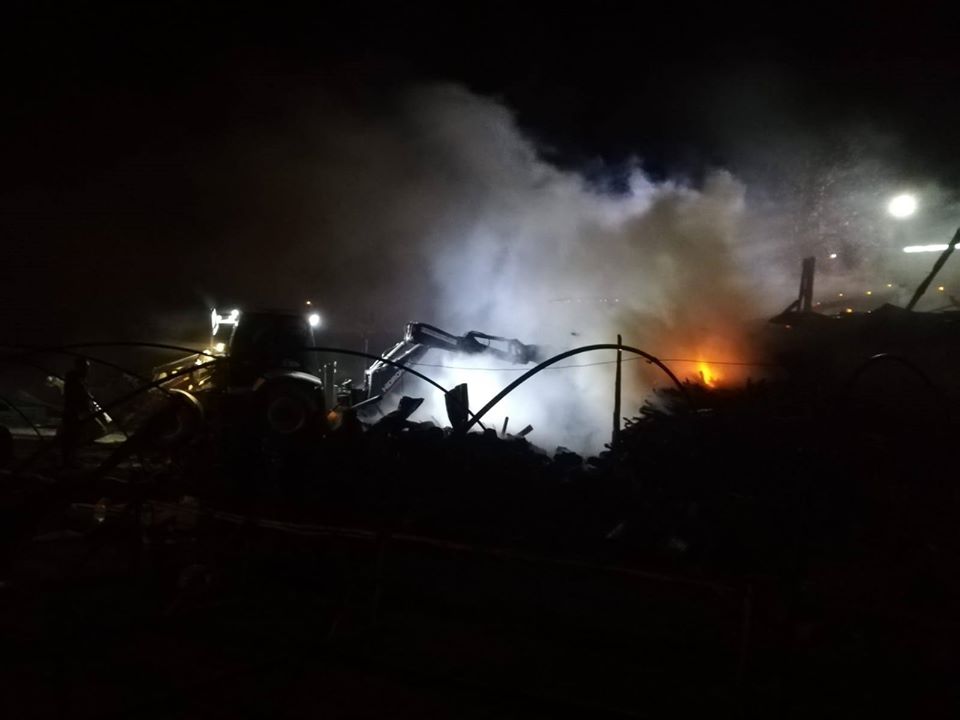 Çameli'de ahırda çıkan yangın söndürüldü