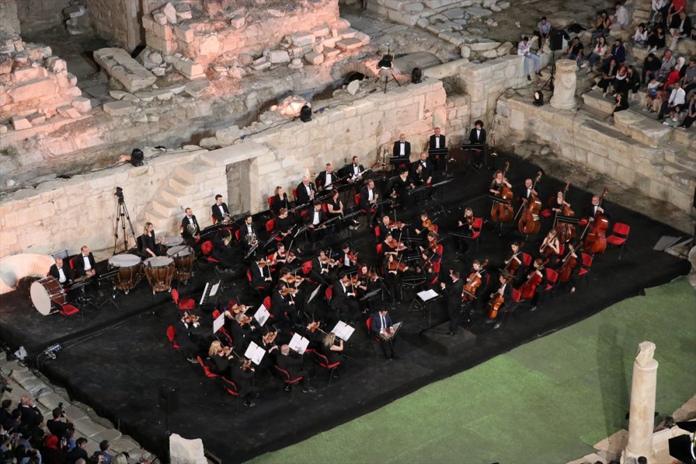 Laodikya Antik Tiyatrosu, 1690 yıllık hasretin ardından izleyicilerle buluştu