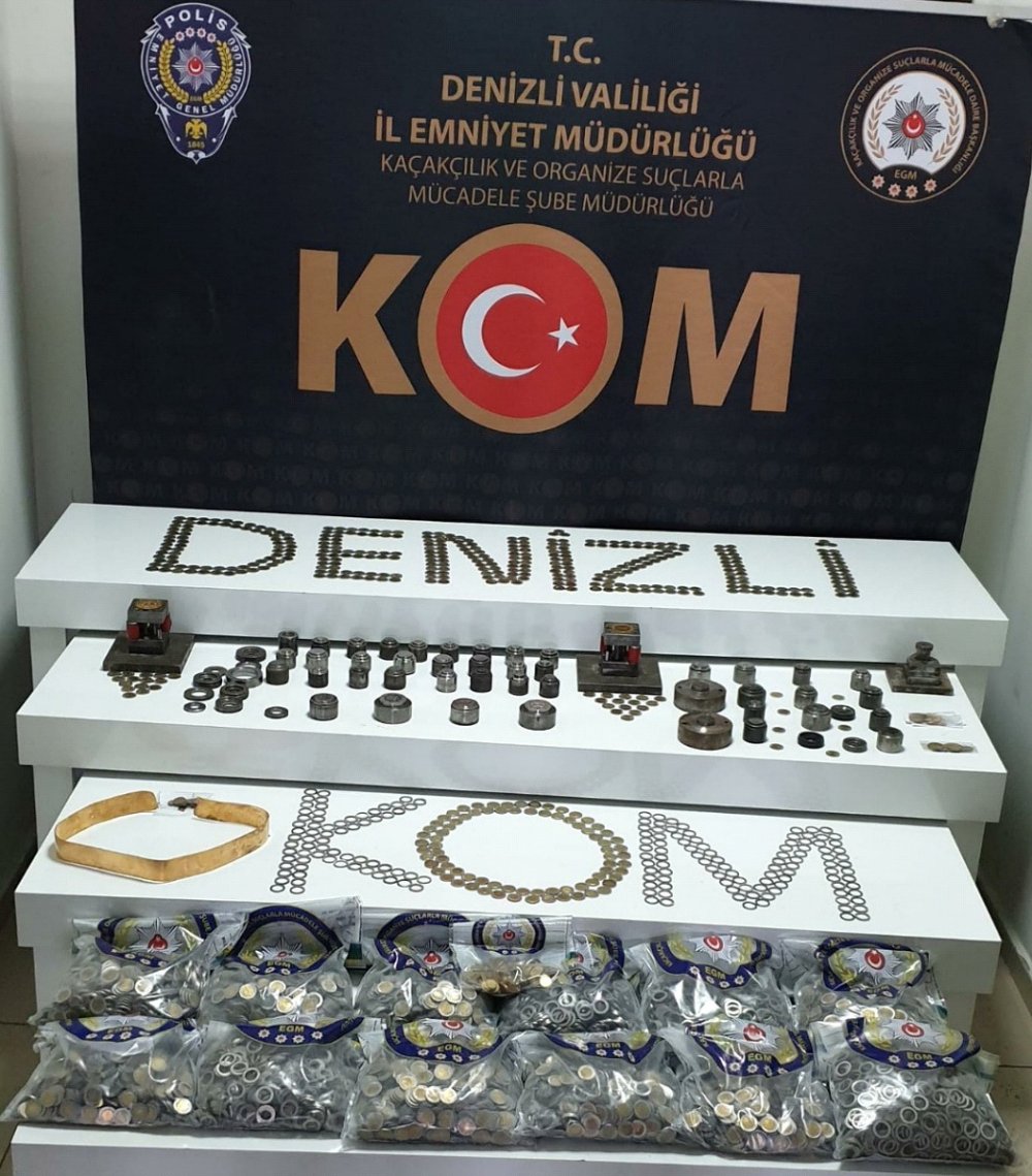 Denizli Emniyet Müdürlüğü tarafından Denizli merkezli Gaziantep ve Kahramanmaraş'ta operasyon gerçekleştirildi. Operasyon kapsamında 4 kişi tutuklandı.