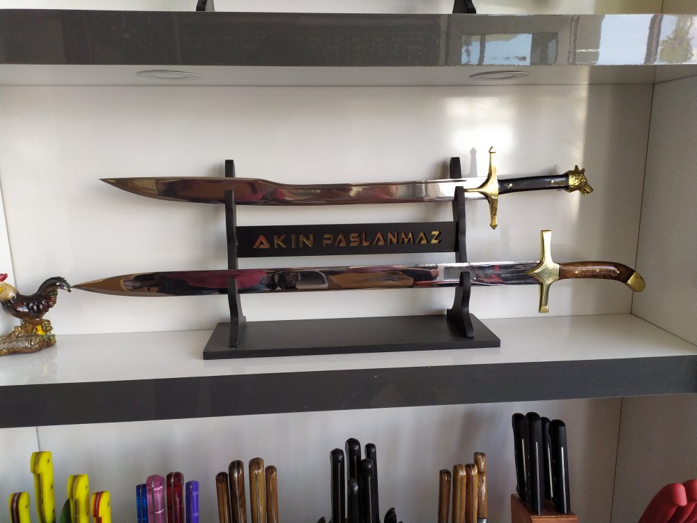 Dizi ve filmlerde kullanılan bıçak ve kılıçlar Yatağan’da üretiliyor