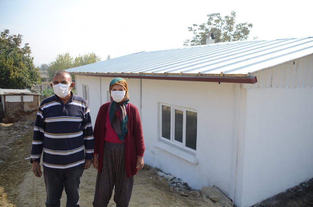Yangında Evlerini Kaybeden Ailenin Yaralarını Pamukkale Belediyesi Sardı