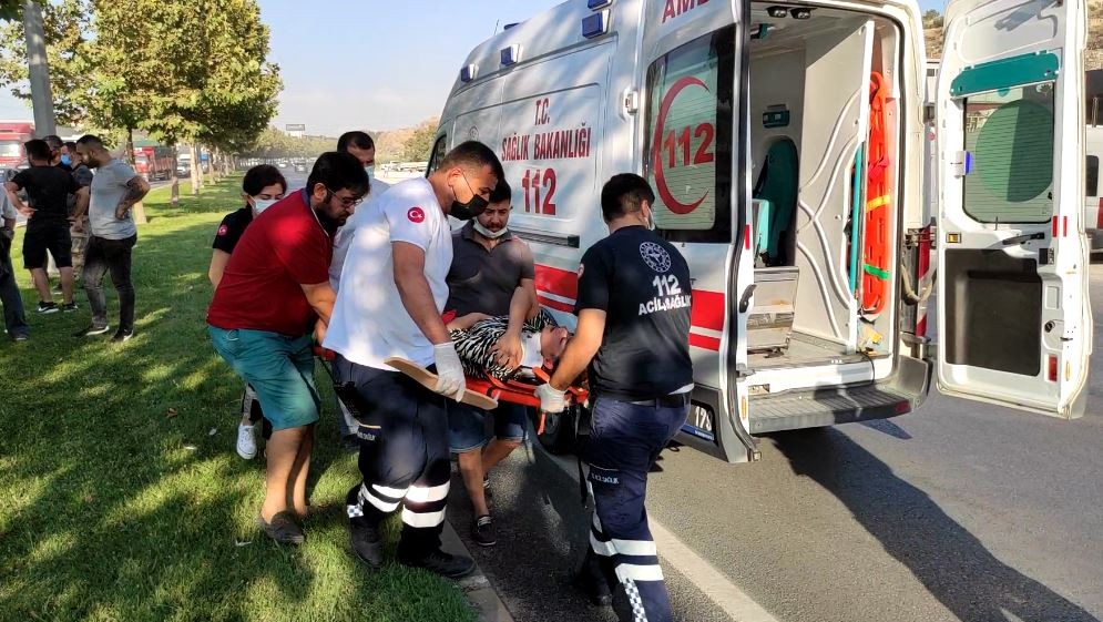 Denizli'de Zincirleme Trafik Kazası 20 Yaralı