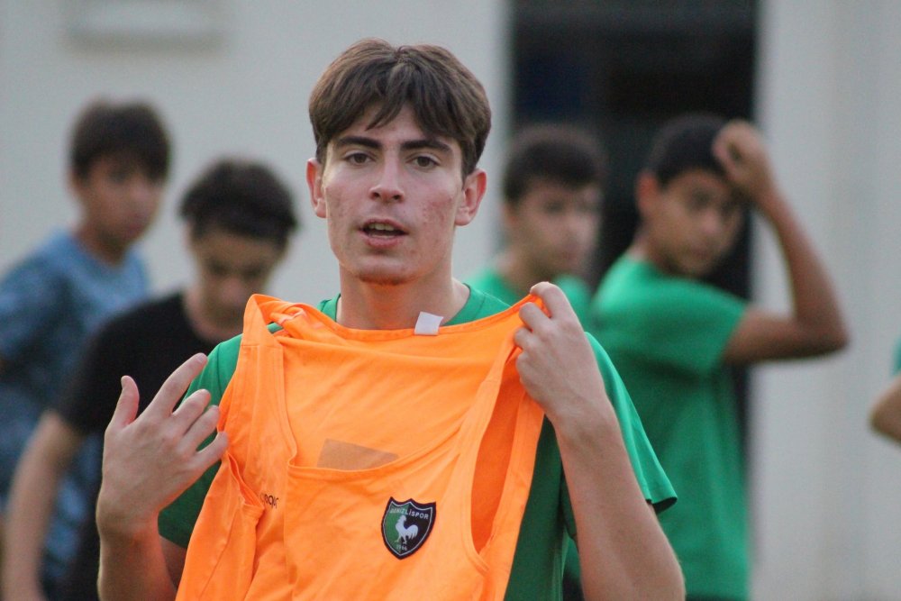 Genç Futbolcu Naza, Milli Takım Kadrosunda