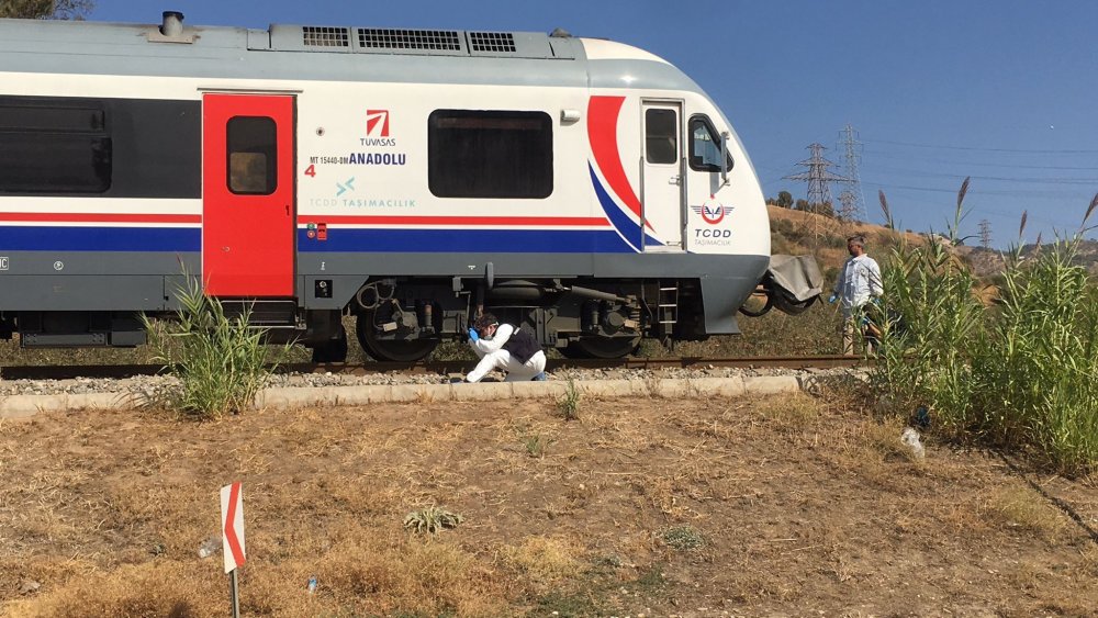 Denizli-İzmir Seferi Yapan Tren Yaşlı Kadına Çarptı