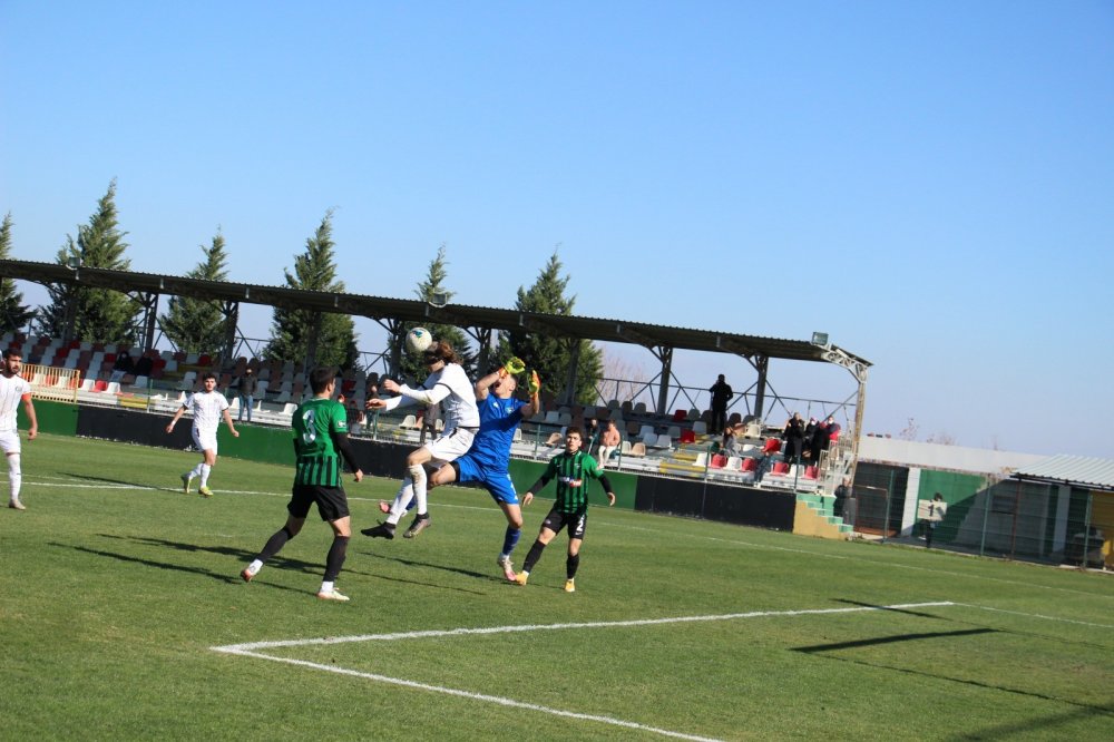 Genç Horozlar Manisa’yı 1-0 Mağlup Etti