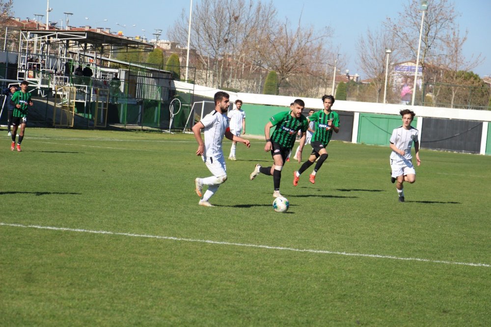 Genç Horozlar Manisa’yı 1-0 Mağlup Etti