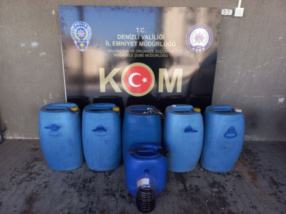 Denizli'ye Kaçak Ürün Getiren Şüpheliler Polis Tarafından Yakalandı