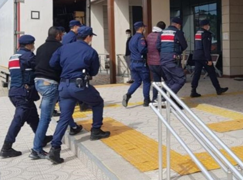 Türkiye’ye Kaçak Yollarla Giren 6 Yabancı Denizli’de Yakalandı