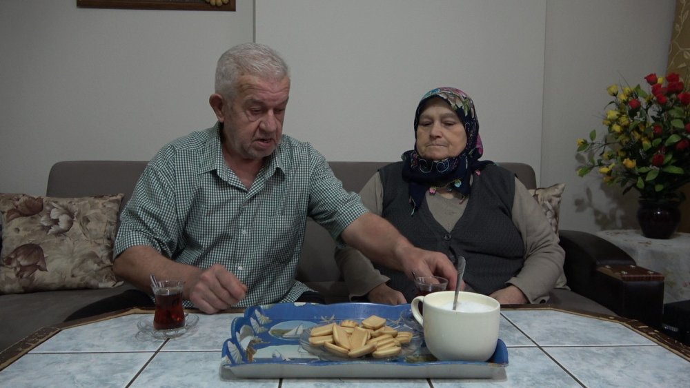 Denizli'de 52 yıllık evli çiftin aşk dolu düeti