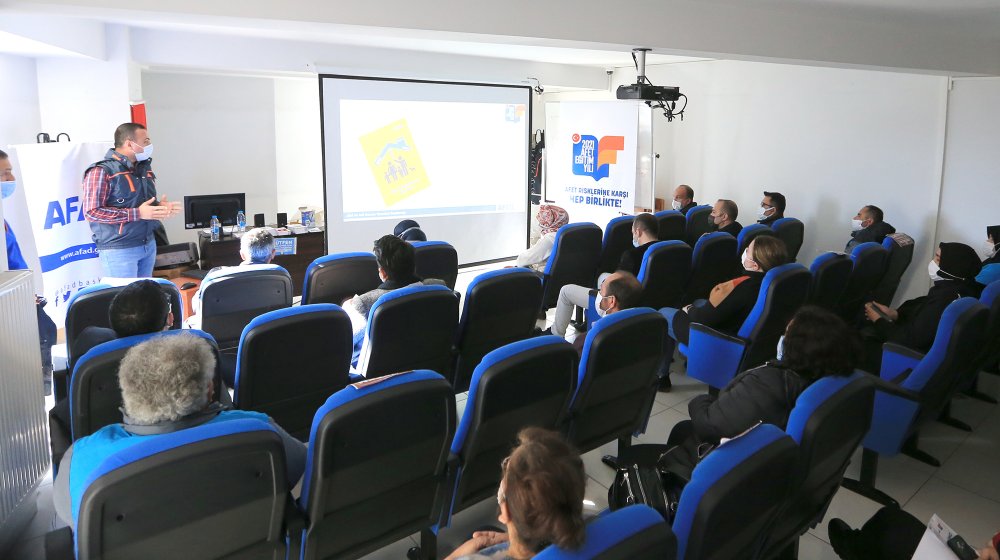 Pamukkale Belediyesi Personelini Afetlere Karşı Hazırlıyor