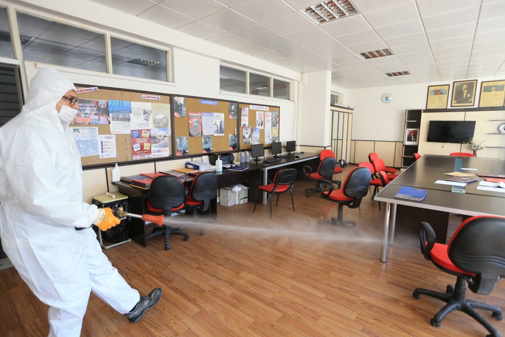 Pamukkale Belediyesi Tüm Okulları Dezenfekte Etti
