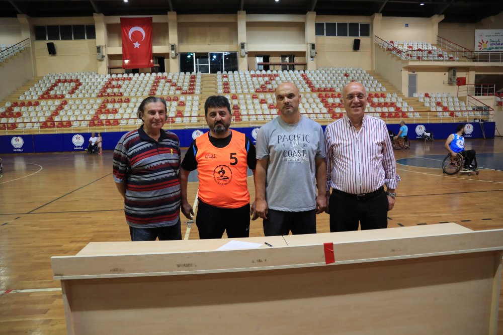 Pamukkale Belediyespor Kayhan'a Emanet