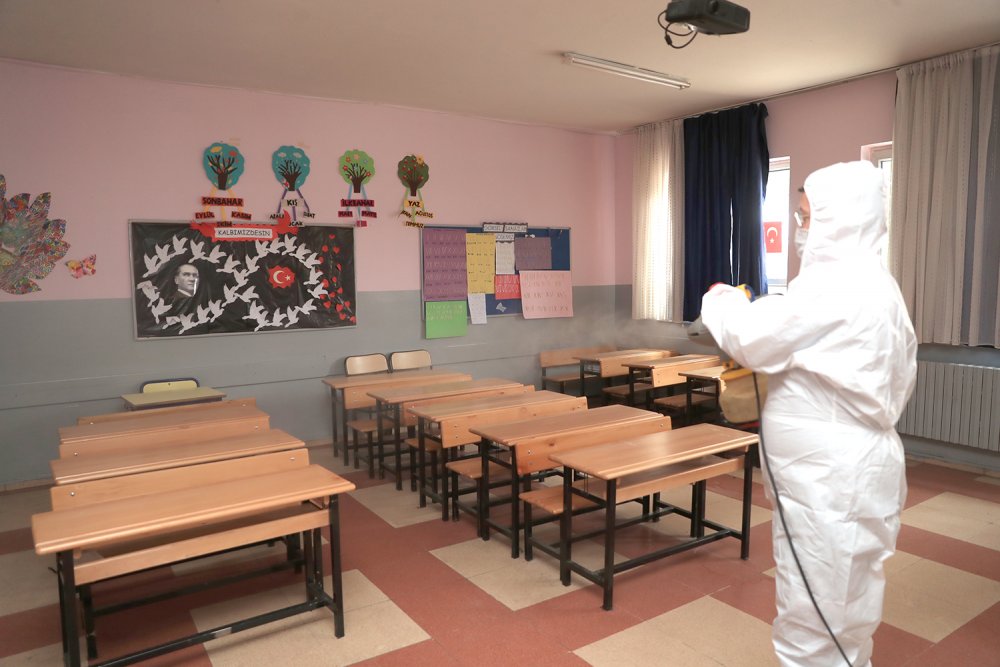 Pamukkale'de Okullar Öğrenciler İçin Dezenfekte Edildi
