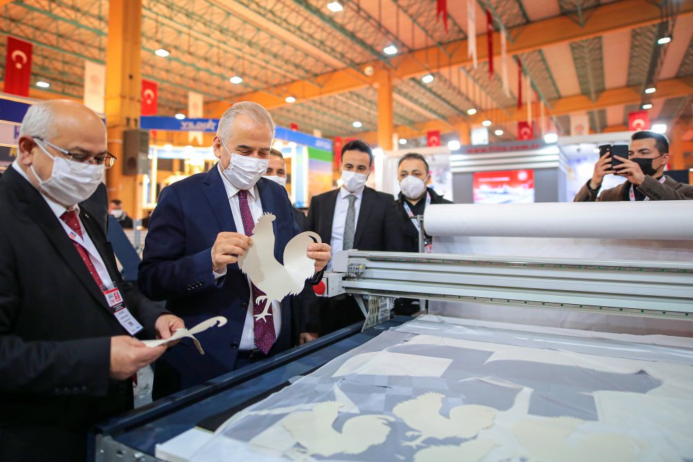 Başkan Zolan Tekstil Makineleri Fuarı'nı ziyaret etti