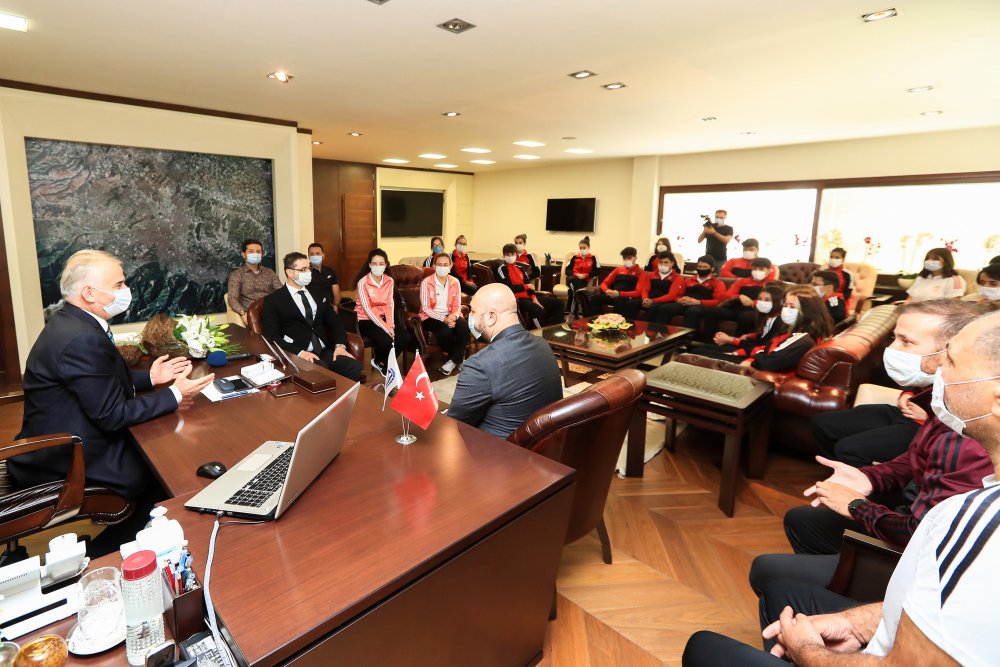 Büyükşehir Belediyespor Ailesinden Başkan Zolan'a Ziyaret 