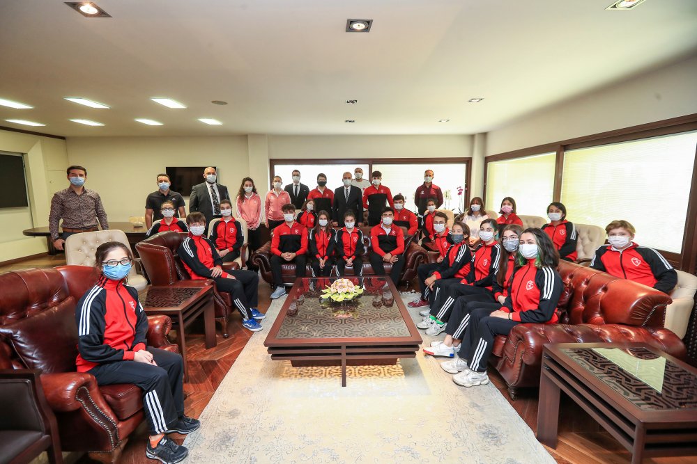 Büyükşehir Belediyespor Ailesinden Başkan Zolan'a Ziyaret 