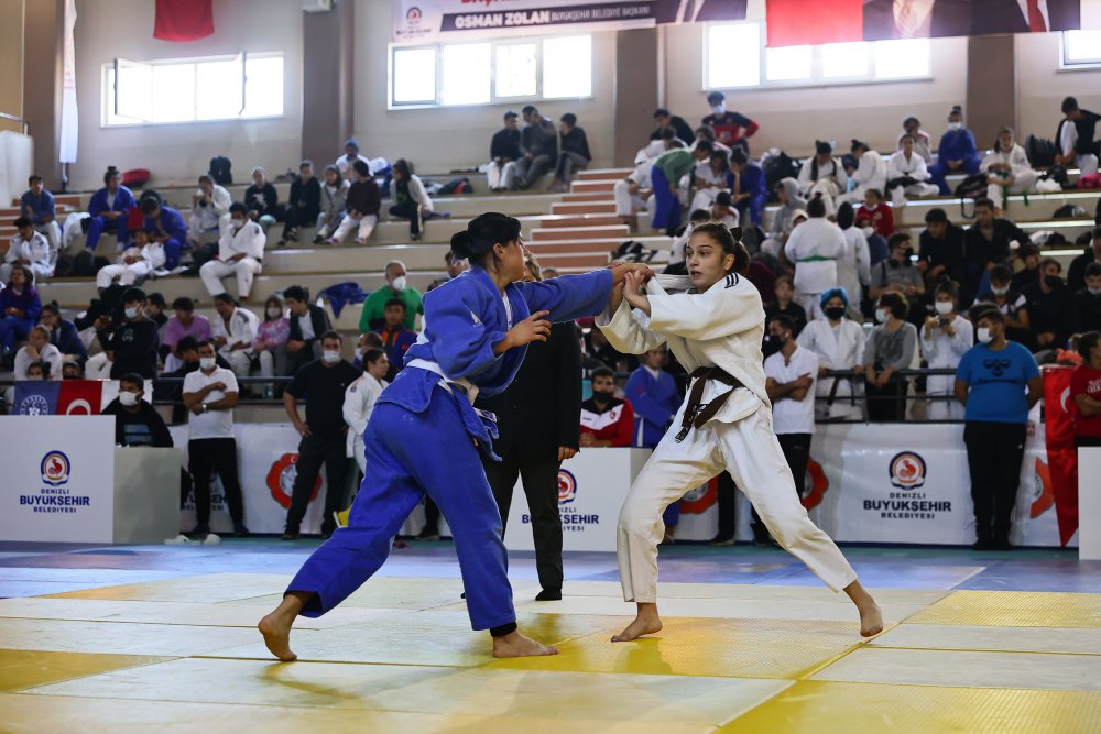 Büyükşehir’den Cumhuriyet Kupası Judo Turnuvası