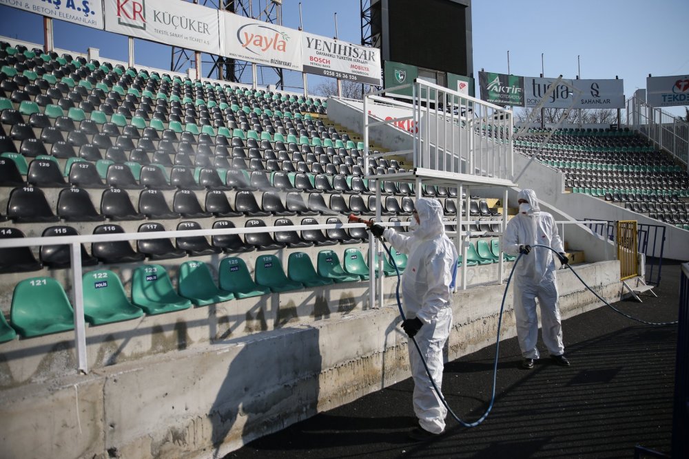 Denizlispor, Gençlerbirliği maçı öncesi stad dezenfekte edildi