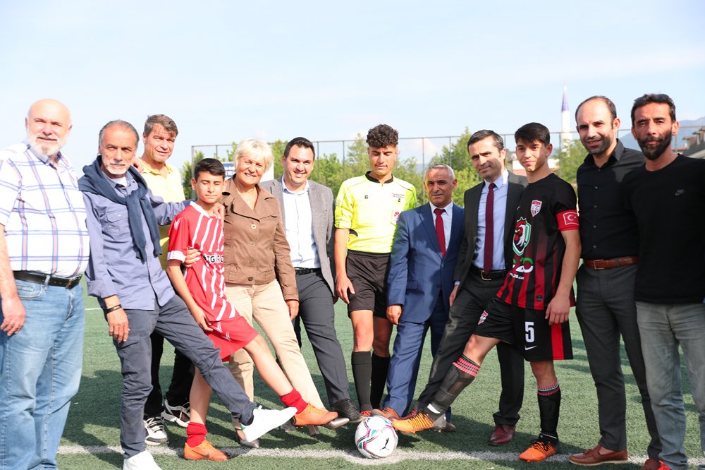 Merkezefendi’de 19 Mayıs Gençlik Futbol Turnuvası Başladı