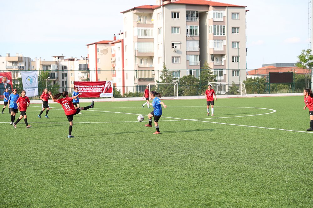 Merkezefendi’de 19 Mayıs Gençlik Futbol Turnuvası Başladı