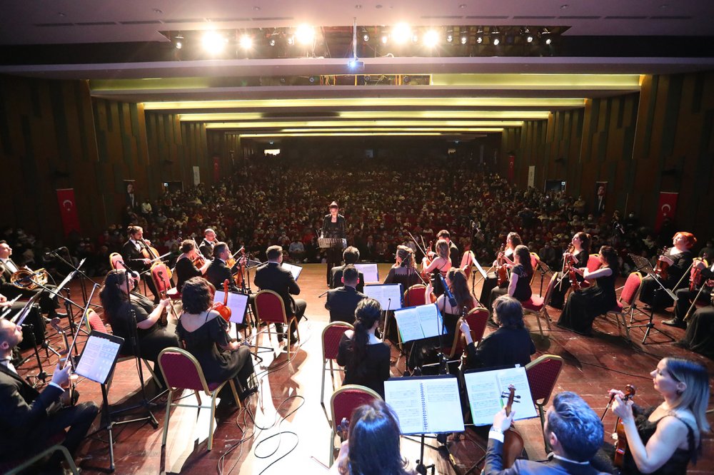 Merkezefendi Belediyesi Oda Orkestrası ve Korosu’ndan Muhteşem Konser
