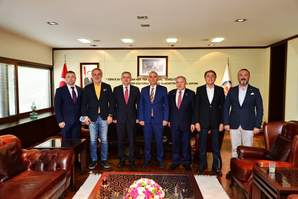 Moldova Ankara Büyükelçisi Dimitri Croitor, Denizli Büyükşehir Belediye Başkanı Osman Zolan’ı ziyaret etti.