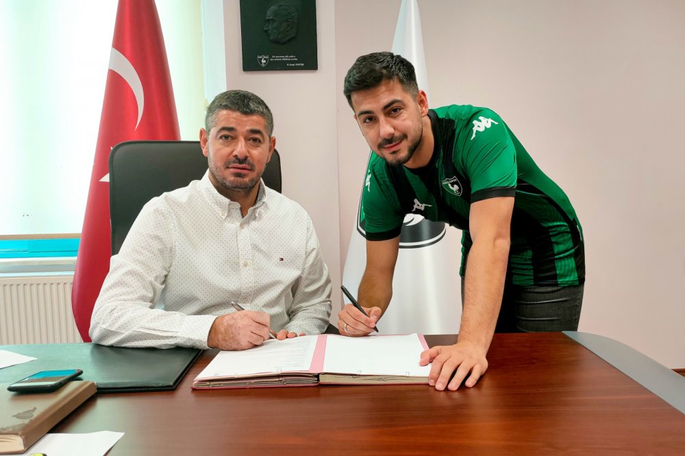 Denizlispor Kulübü Ümraniyespor forması giyen Okan Derici ile 2 yıllık anlaşmaya vardı.