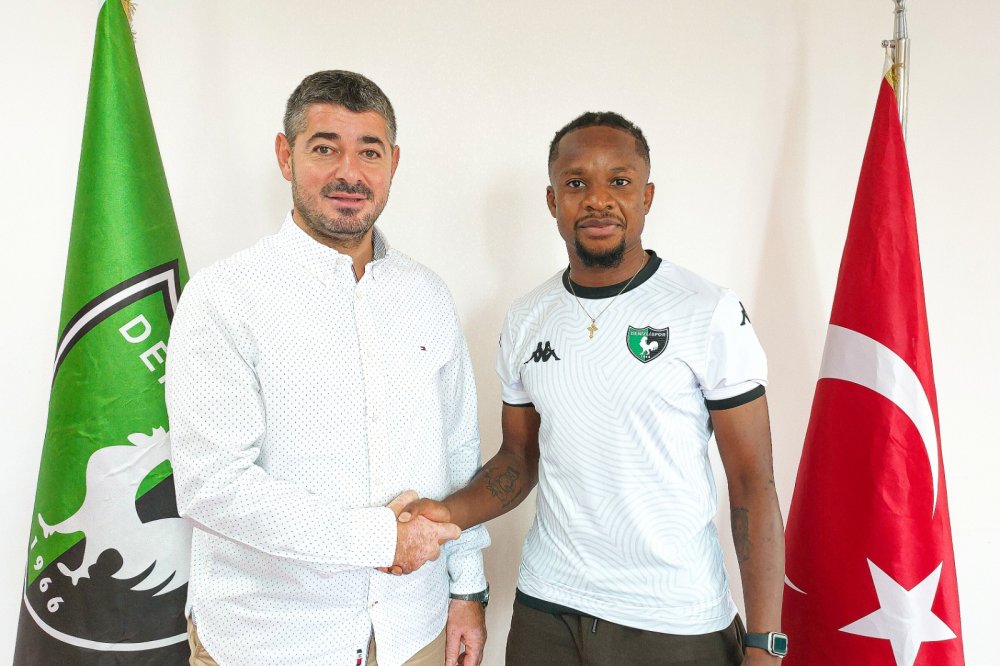 Denizlispor'un Süper Lig'de iken eski futbolcularından Ogenyi Onazi 1+1 yıllık sözleşme ile tekrar Denizlispor'a geldi.