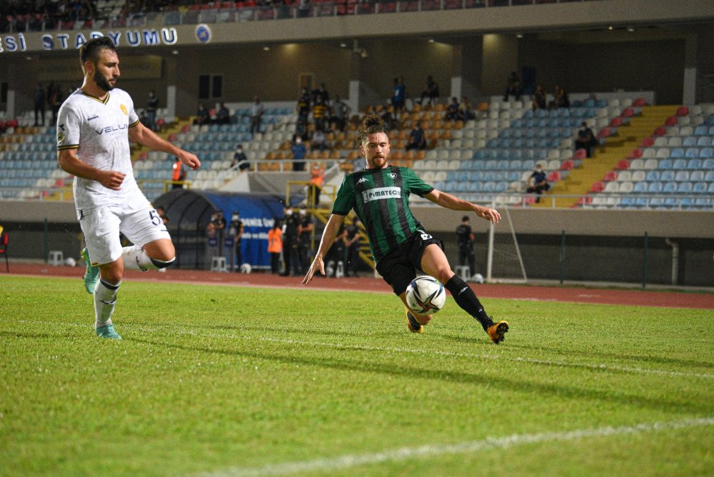 Sahası tadilatta olan Denizlispor TFF 1. Lig 3. hafta mücadelesinde MKE Ankaragücü ile Antalya Akdeniz Üniversitesi Stadyumu’nda karşılaştı. Maçın ilk yarısında yediği 3 golle maçtan 3-0 mağlup ayrıldı. 