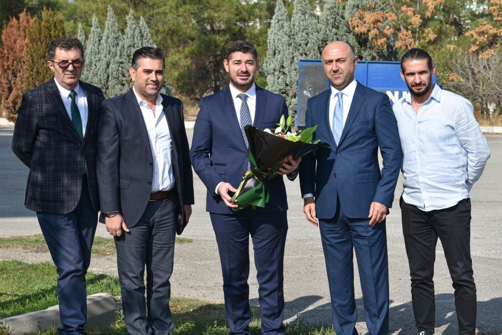 Denizli İl Emniyet Müdürü Kenan Yıldız, Haluk Ulusoy Tesisleri'nde Altaş Denizlispor Başkanı Mehmet Uz’u ve yönetim kurulunu ziyaret etti.