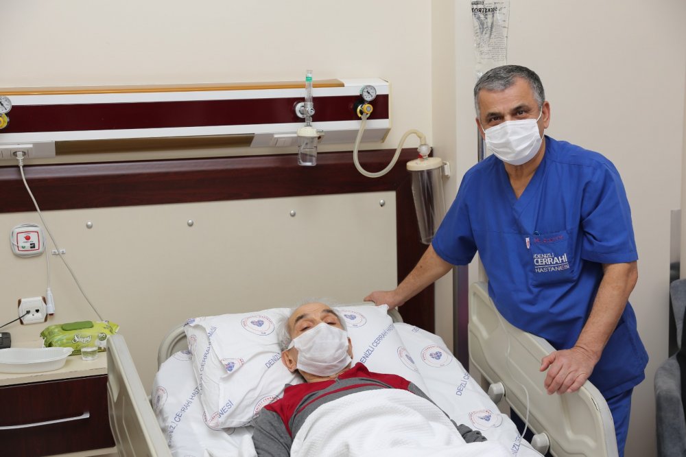 Karnında Şişlik Olan Hastadan 25 Santimlik Böbrek Çıktı