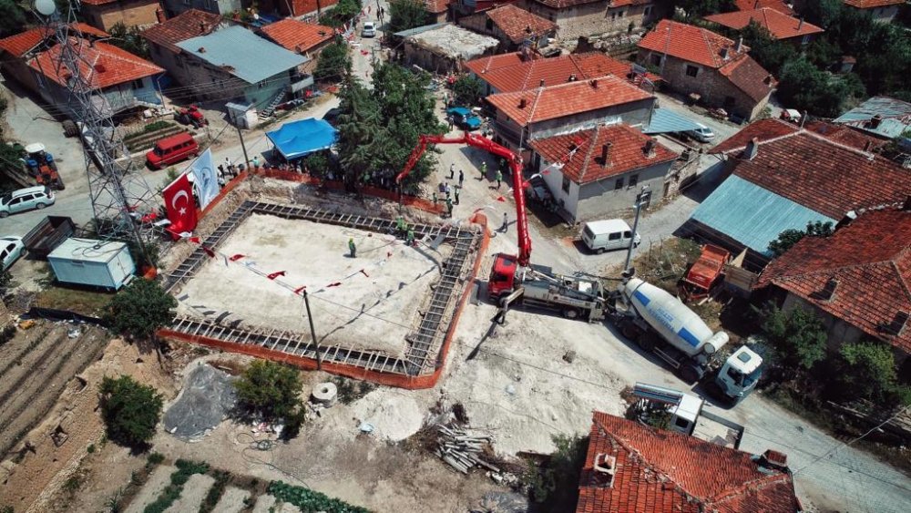 Pamukkale Belediyesi'nden Kapalı Pazar Yeri Atağı