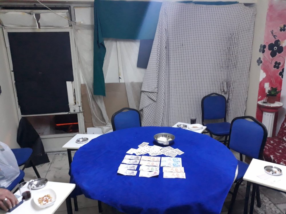 Denizli'de kumar oynayan 23 kişiye 100 bin TL ceza