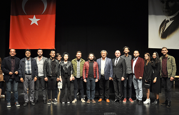10 Kasım Atatürk'ü anma etkinlikleri çerçevesinde Avrasya Yönetici Sanayici ve İş Adamları Derneği (AYSİAD) ve Türk Ocakları Denizli Şubesi tarafından ortaklaşa bir program düzenlendi. 
