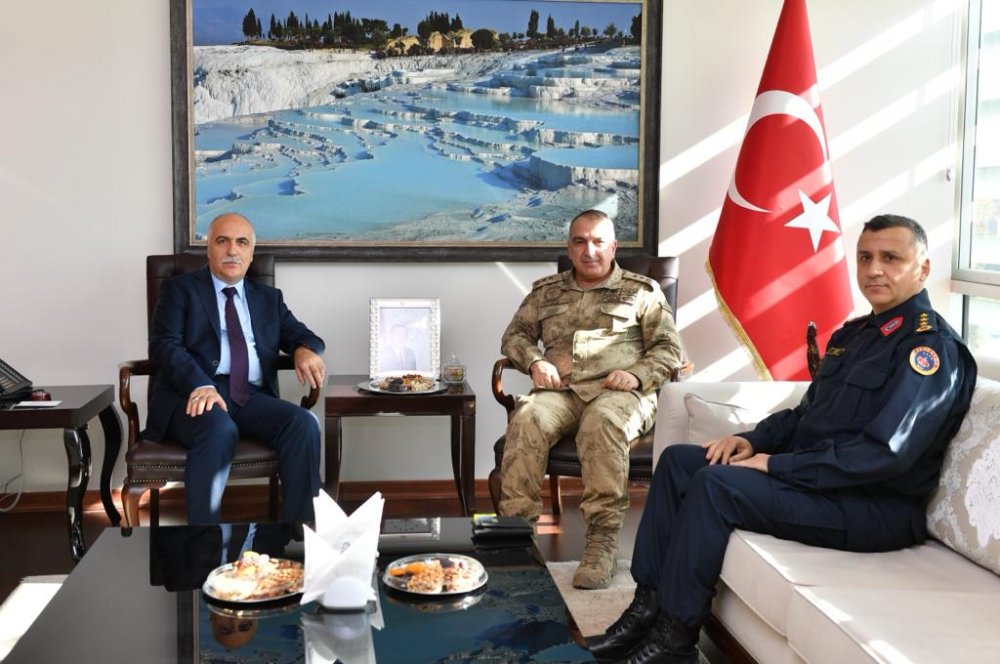Tümgeneral Halis Zafer Koç Denizli Valisi Karahan'ı Ziyaret Etti