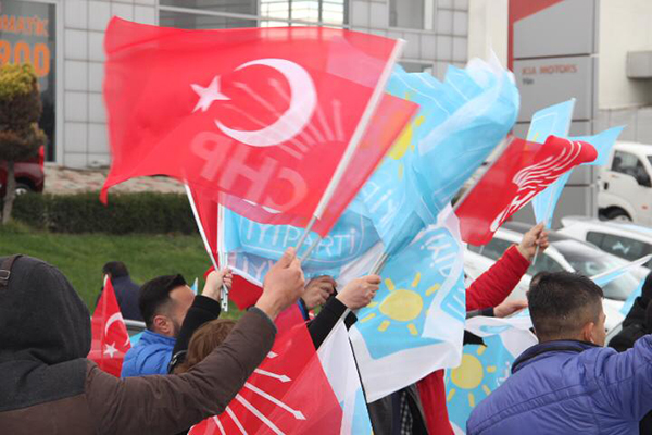 Büyükşehir'in İYİ Parti ve CHP Adayı Bahtiyar, Davul ve Zurnayla Karşılandı