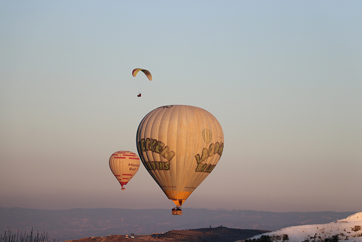 Pamukkale'de Balon Turlarına Yoğun İlgi